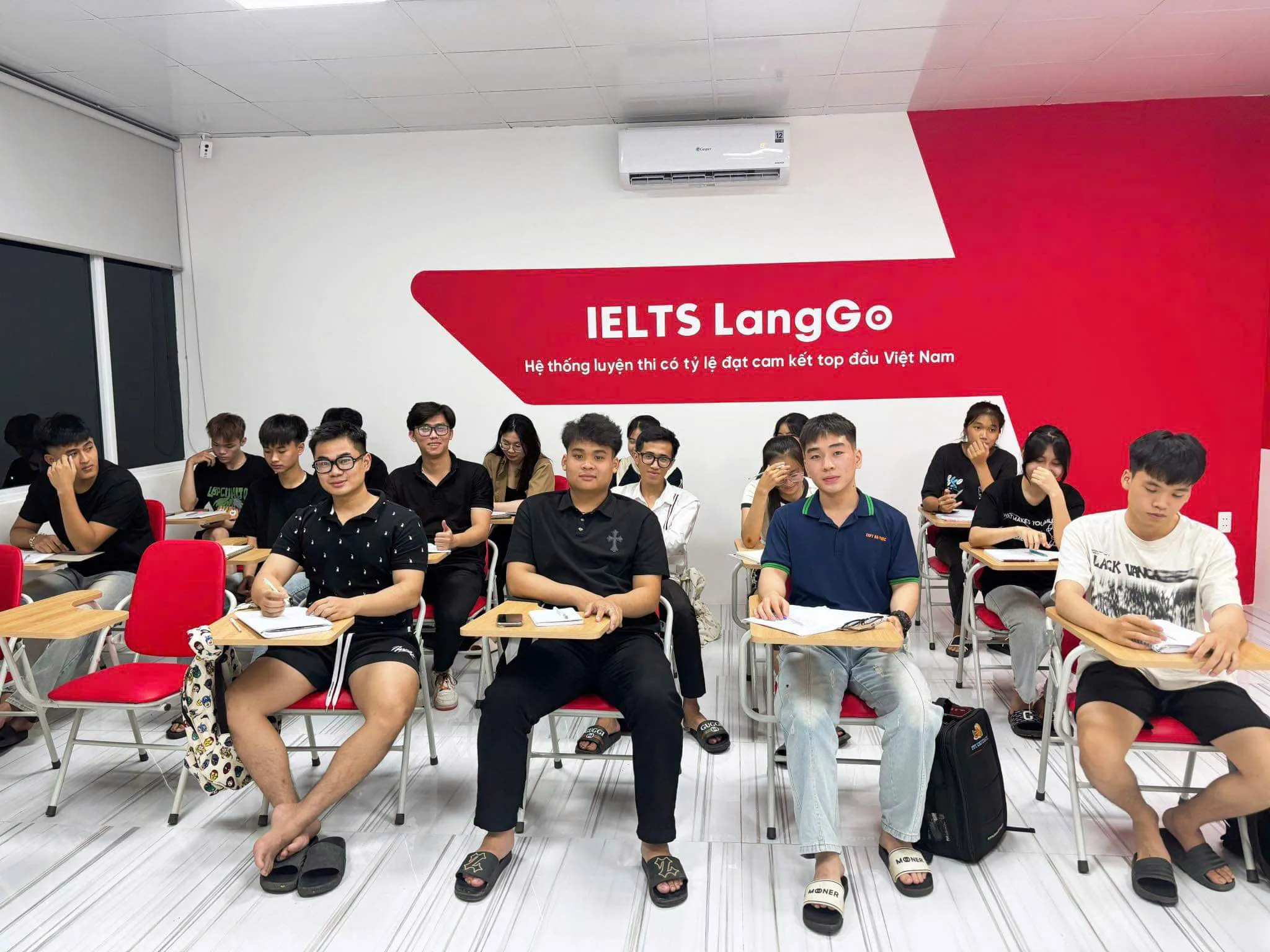 Lớp học IELTS LangGo