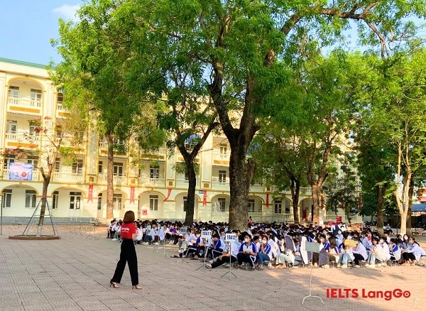 IELTS LangGo chia sẻ về phương pháp học IELTS tại THPT Thạch Thất Hà Nội