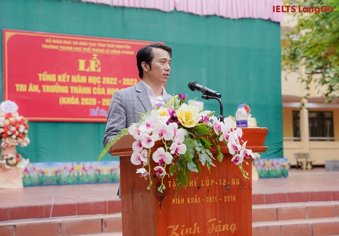 Anh Tony Dzung chia sẻ tại trường THPT Lê Hồng Phong