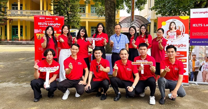 IELTS LangGo Unlock the IELTS cùng học sinh THPT Lê Hồng Phong