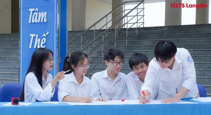 Phần thi hùng biện tiếng Anh tại THPT Cao Bá Quát