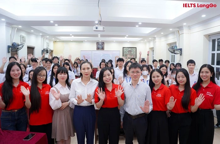 IELTS LangGo xin gửi lời cảm ơn chân thành tới Ban Giám hiệu THPT Yên Hòa