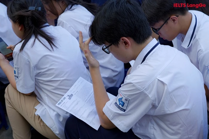 Học sinh THPT Nhân Chính tham gia Unlock the IELTS 2025