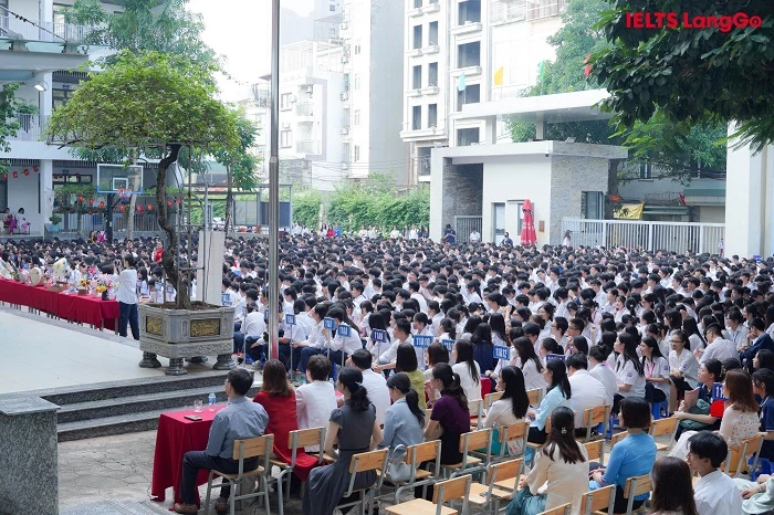 Hơn 2000 học sinh THPT Khương Dình tham gia vòng sơ loại