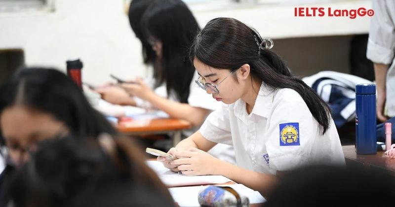 Học sinh THPT Nguyễn Trãi biến lớp học thành 'đấu trường' Unlock The IELTS