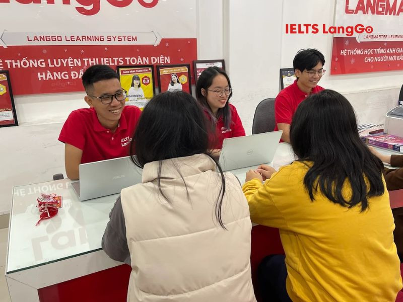 Đội ngũ nhân viên, giảng viên thấu hiểu và hỗ trợ nhiệt tình