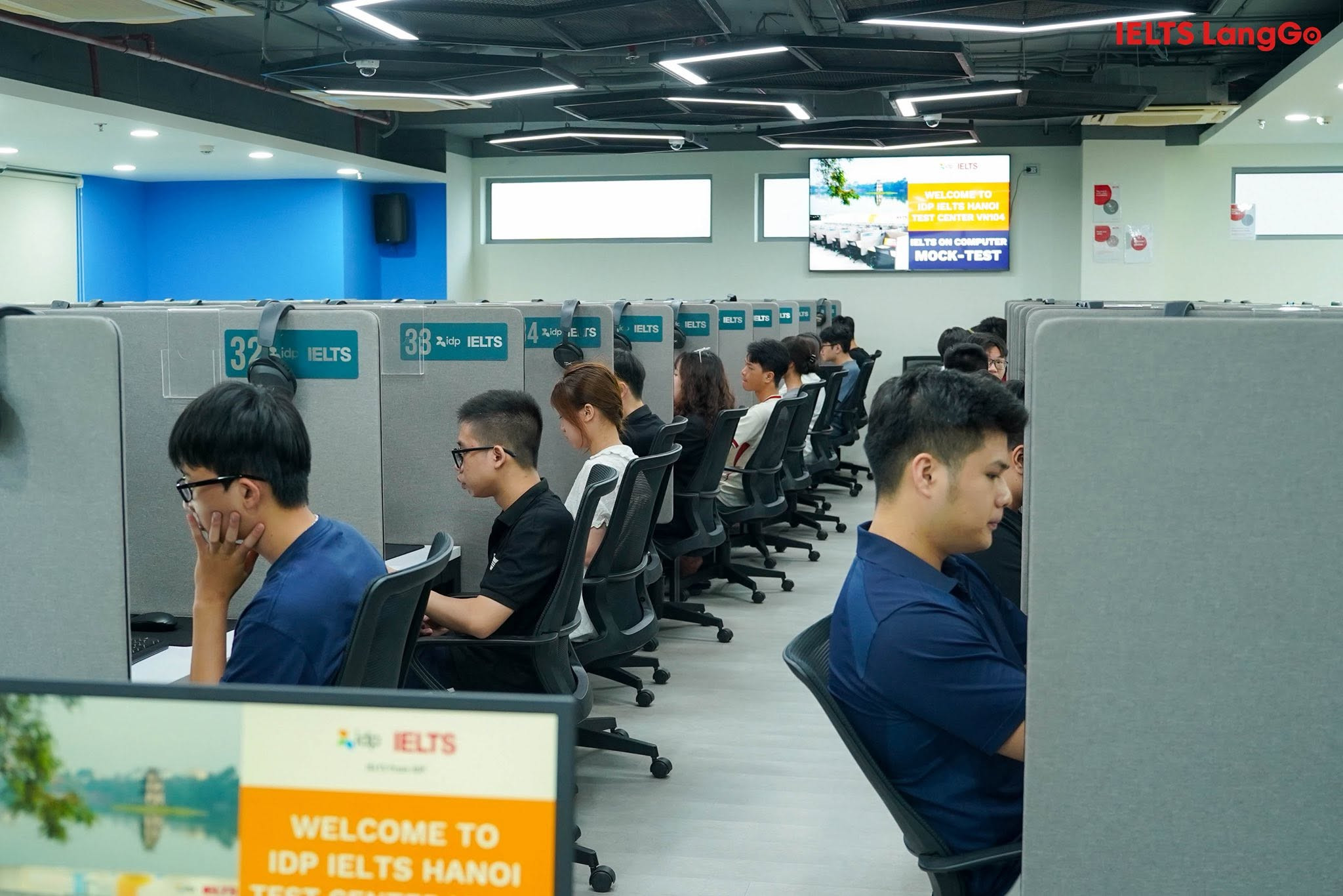 Sau khi thi thử, thí sinh còn được tư vấn lộ trình học miễn phí với giảng viên và cố vấn học tập của LangGo