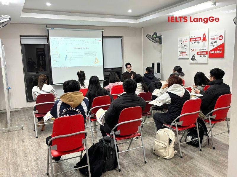 Mỗi lớp học tại IELTS LangGo được duy trì sĩ số nhỏ để đảm bảo chất lượng học tập