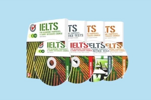 Bộ sách luyện thi IELTS gồm 4 quyển và đĩa nghe
